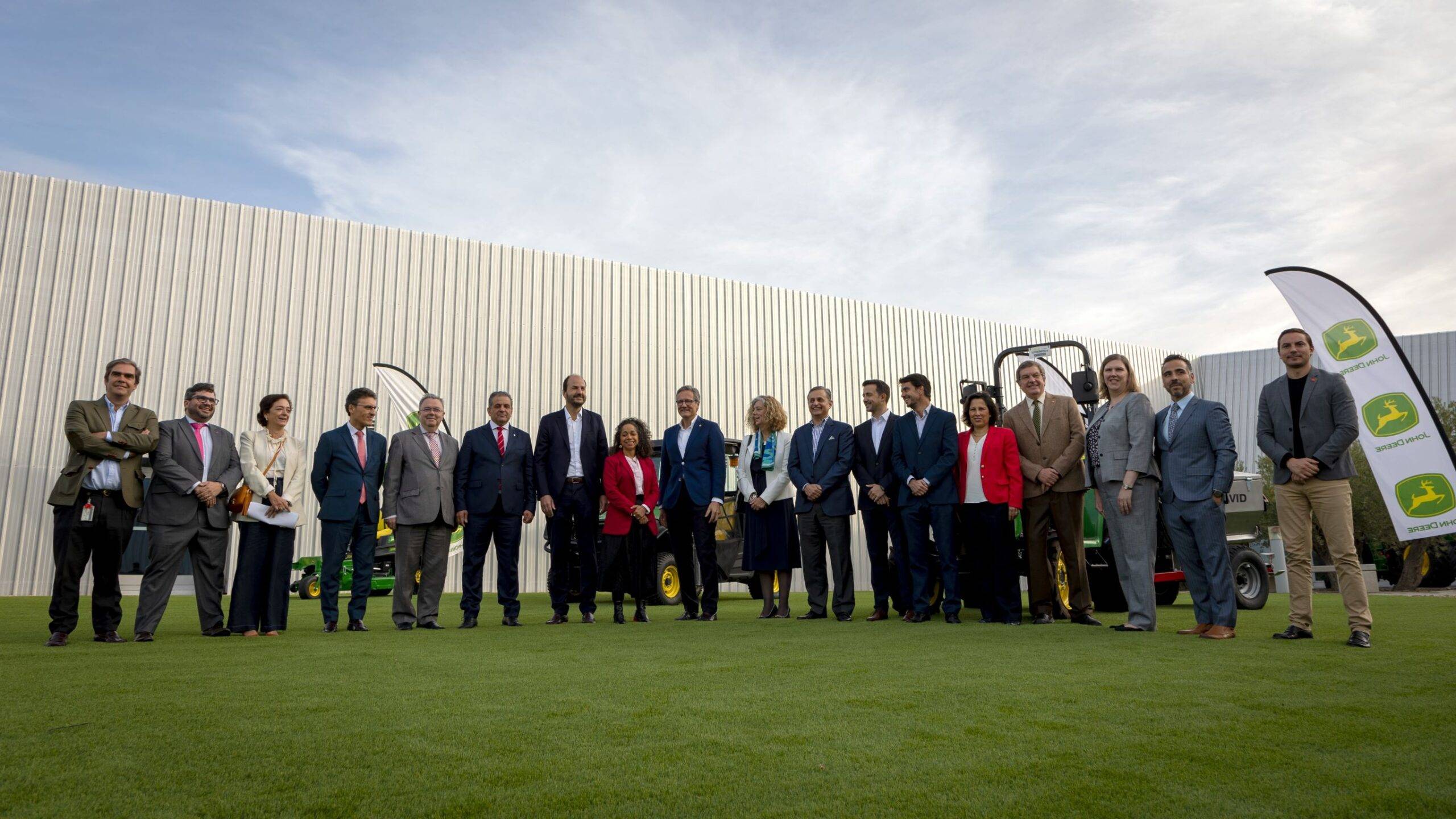 john deere parla|parla innovation center john deere|Guillermo Cisneros Fernando martinez de ubago|3|2|IMG_20221028_100940|IMG_20221028_101026|IMG_20221028_102106|IMG_20221028_104727|IMG_20221028_121825|IMG_20221028_122015|IMG_20221028_122109|IMG_20221028_